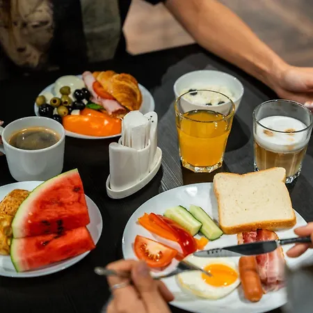 Luna Self Check-in Hotel
