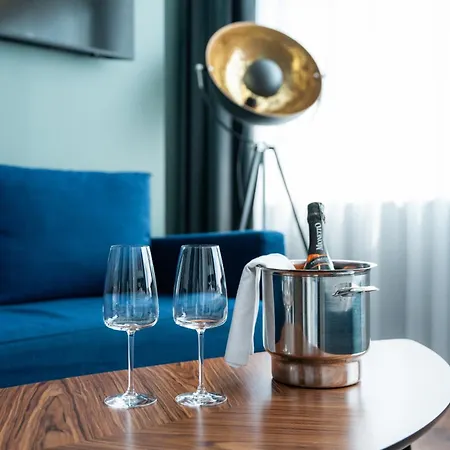 Hotel Luna Self Check-in 3*