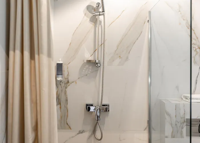 Luna Self Check-in Hotel 3*